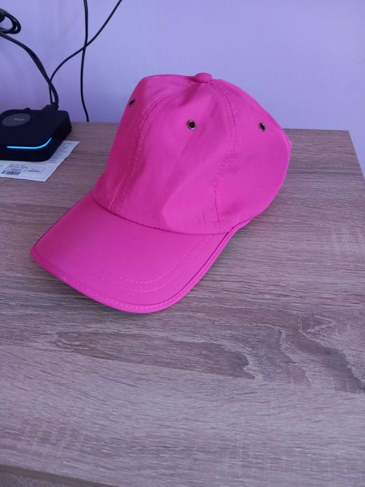 Лятна розова шапка