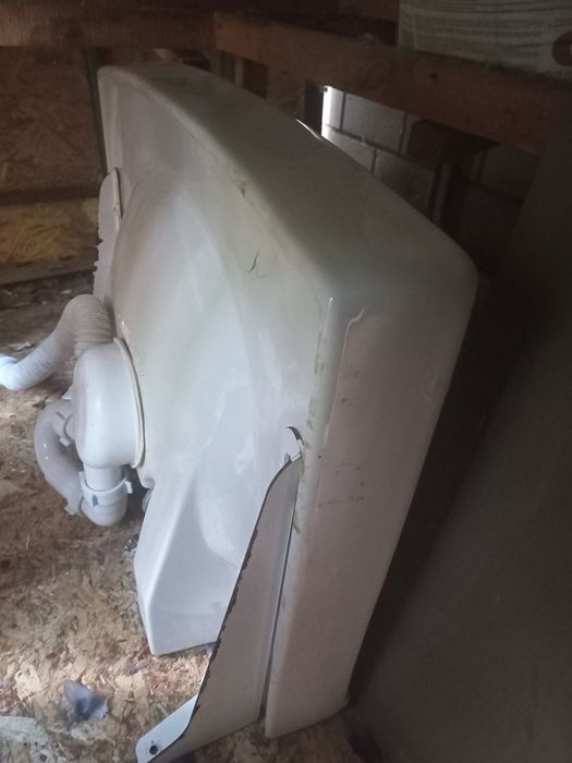 Раковина подвесная