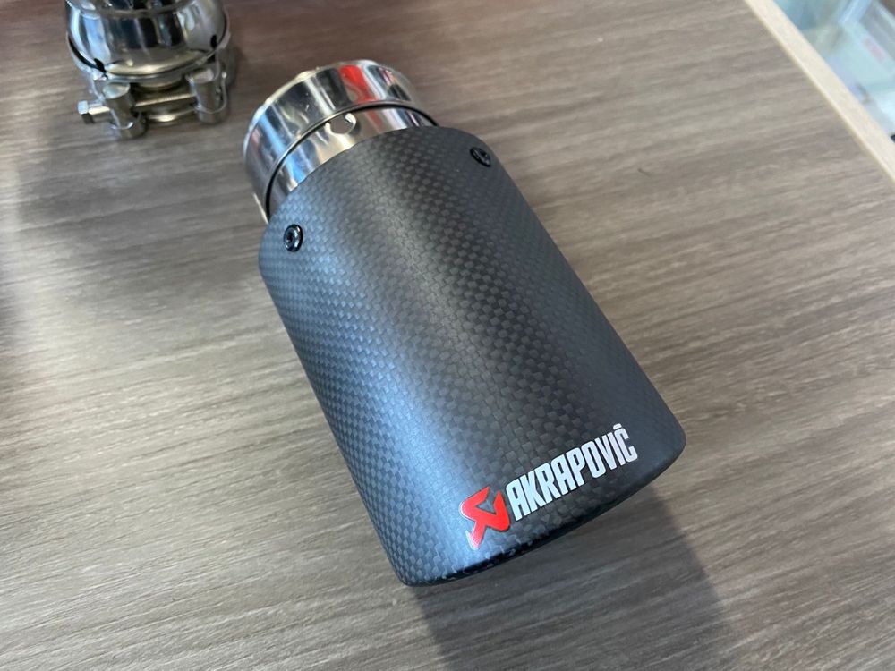 Выхлопные насадки Akrapovic