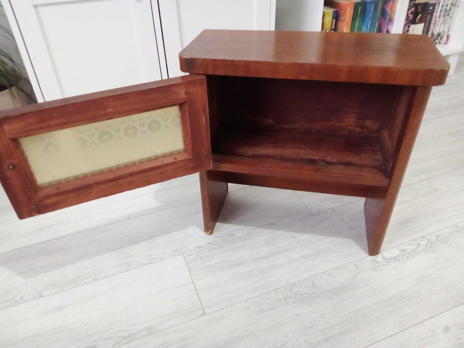 Стар шкаф,тоалетка