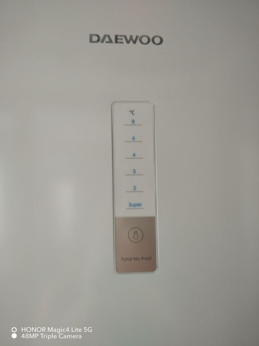 Combină frigorifică total no frost nou.