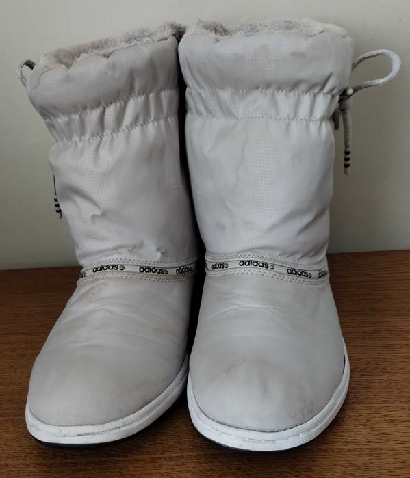 Ghete ADIDAS, impermeabile, imblanite, masura 39 1/3, gri