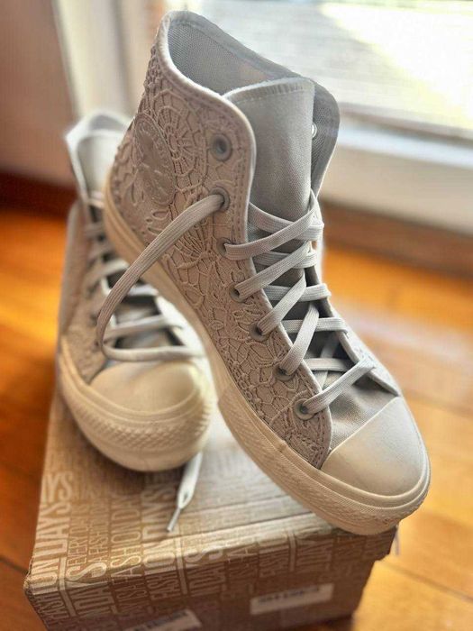 Converse Chuck Taylor All Star Lift Platform, 39.5