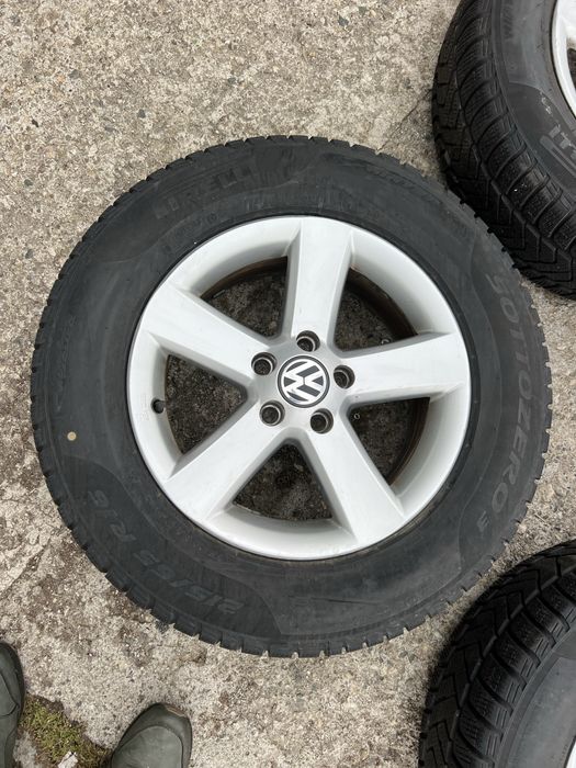 VW Tiguan  Лети джанти със зимни гуми 215/65/16  DOT19