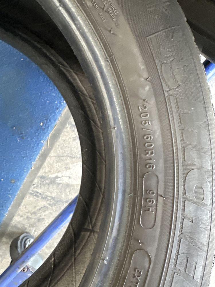 205/60/16 Michelin M+S