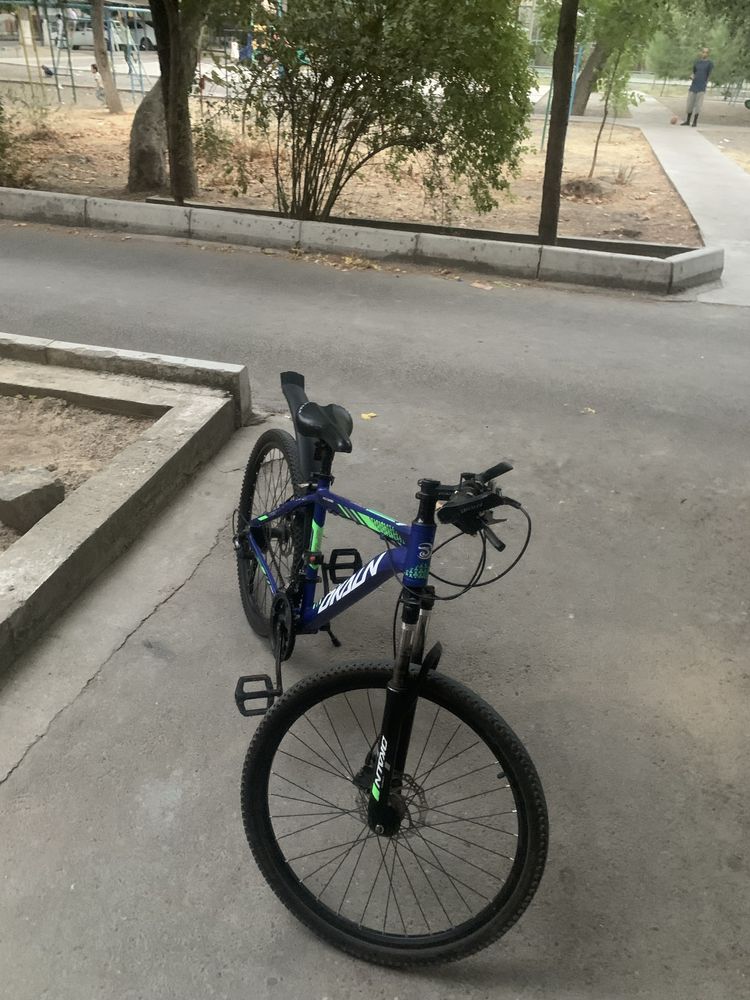 Velosiped 26 sotiladi alyumin ramali jitkis tormizgidravlika