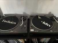 Vand 2 platane Technics sl-1210 impecabile (tank japonez)