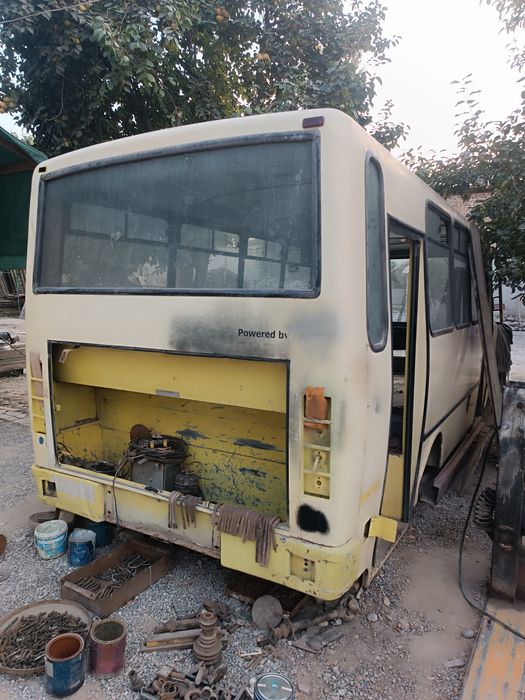 Avtobus sotiladi.