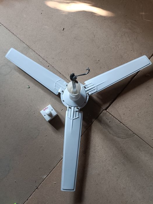 Продается потолочный вентилятор