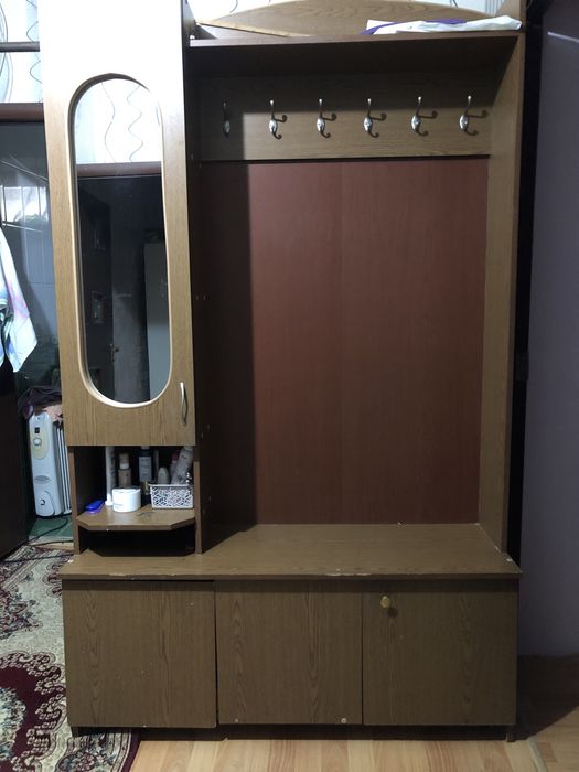 Срочно продается Мебель для прихожей в хорошем состоянии