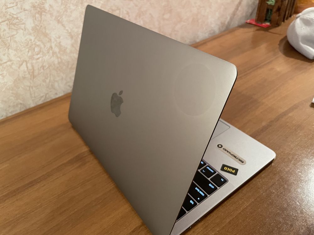 MacBook pro 2017 Touch Bar срочно!