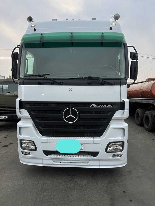 Тягач с авторефрижератором