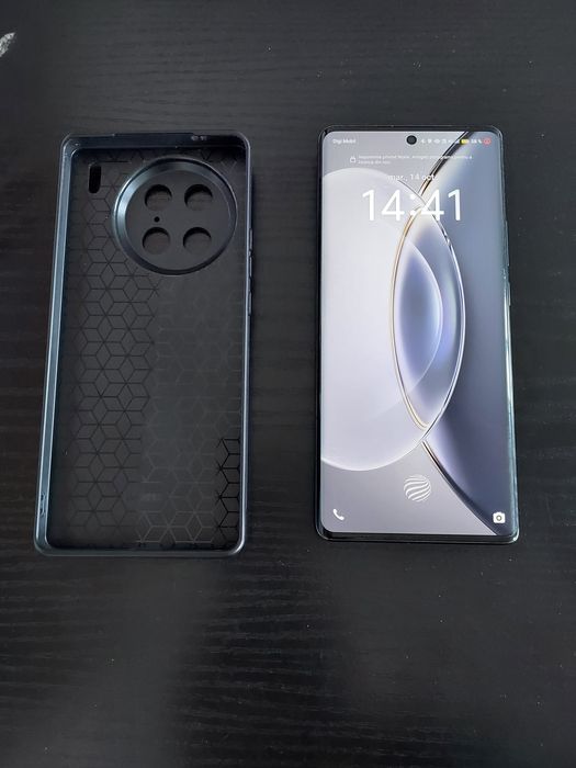 VIVO X90 pro impecabil la cutie
