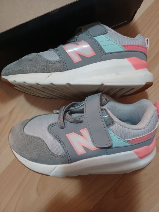 Adidasi New Balance copii