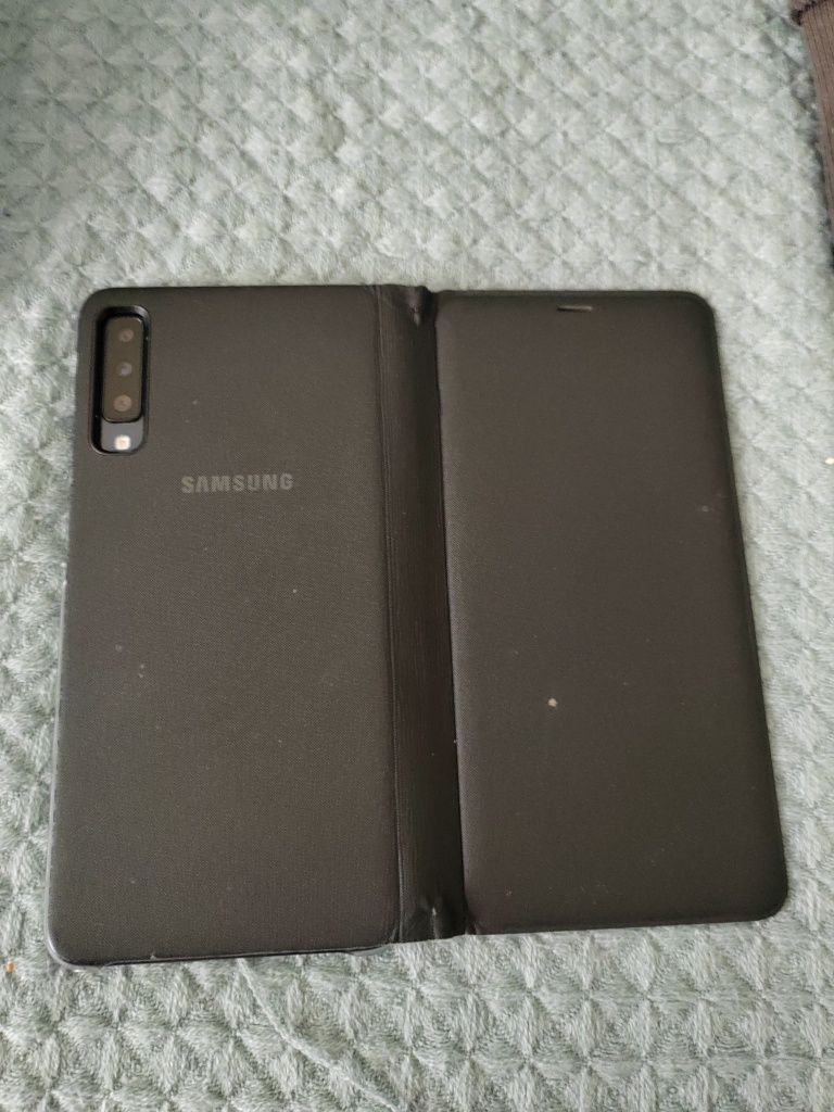 Samsung a7 model a750  are 64giga cu 4 gigaram
