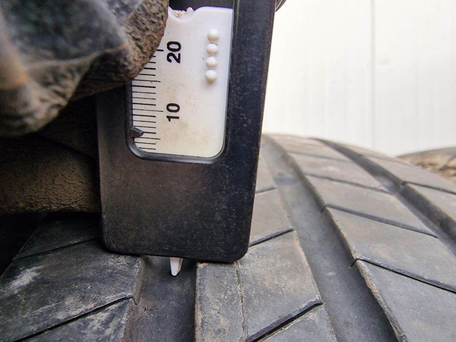 Anvelope 235/50R20 marca Bridgestone, DOT 2021