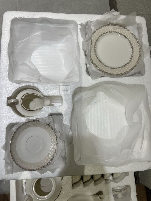 Продам чайно столовый сервиз