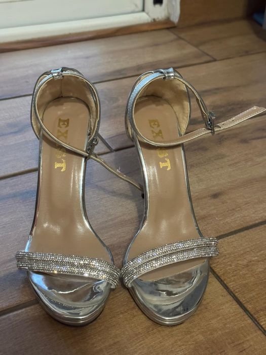 Sandale argintii, 35