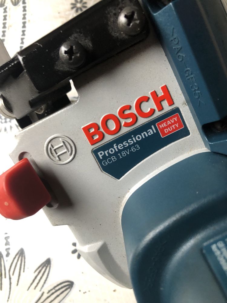 Акумулаторен лентов трион BOSCH GCB 18V-63 Solo