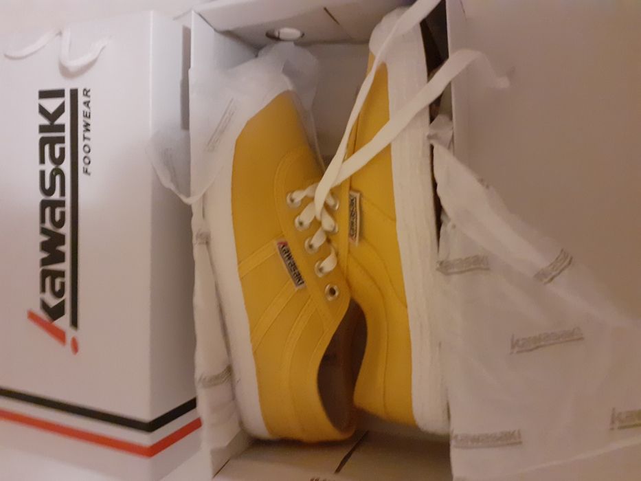 Teniși originali Kawasaki, 37