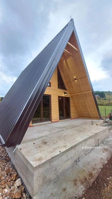 Cabane lemn tip A frame