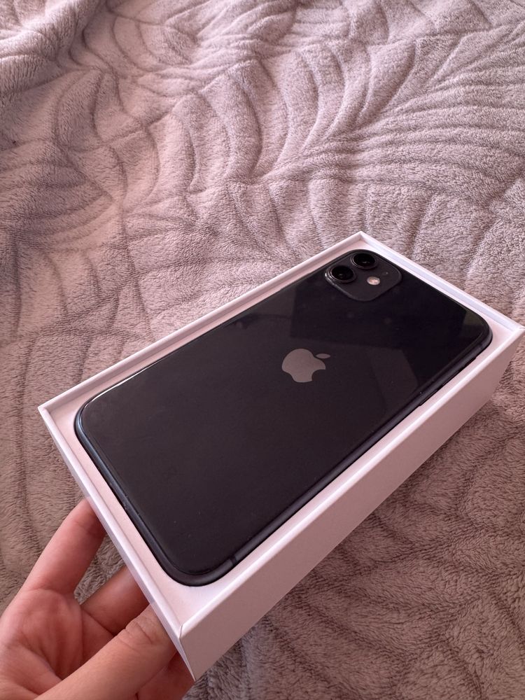 Iphone 11 ; 64GB, запазен