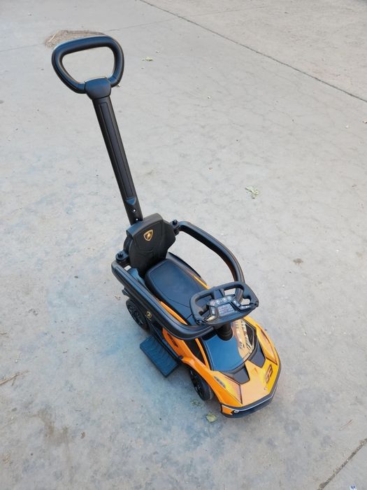 Vând Mașinuța Lamborghini bebelusi