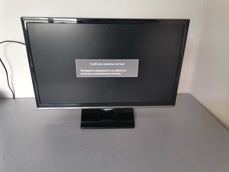 Телевизор - Samsung 22 inch led