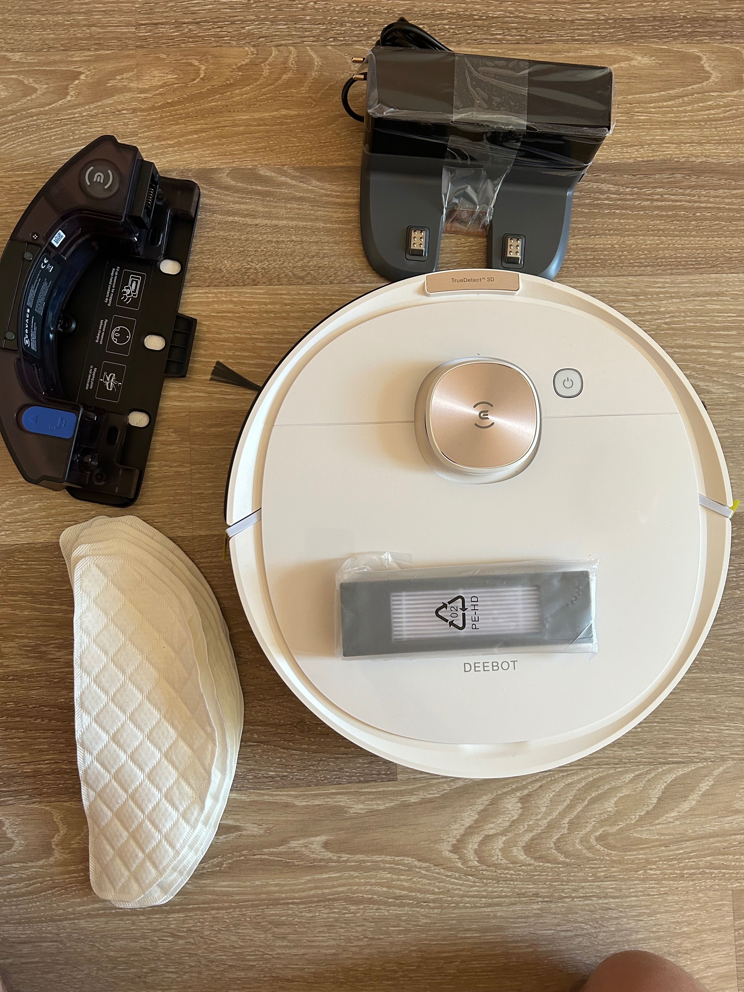 Робот прахосмукачка EVOVACS DEEBOT OZMO T8