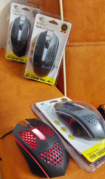 Mouse gaming cu iluminare