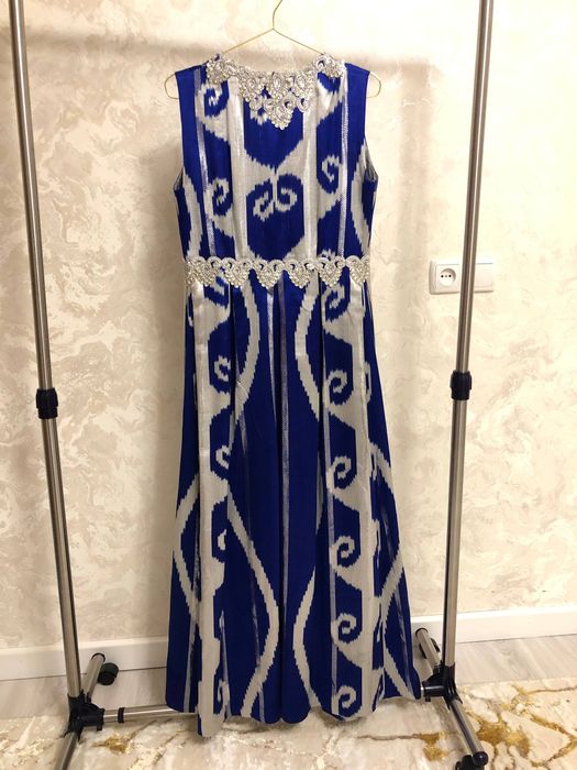 Kelin uchun adrasli chopon