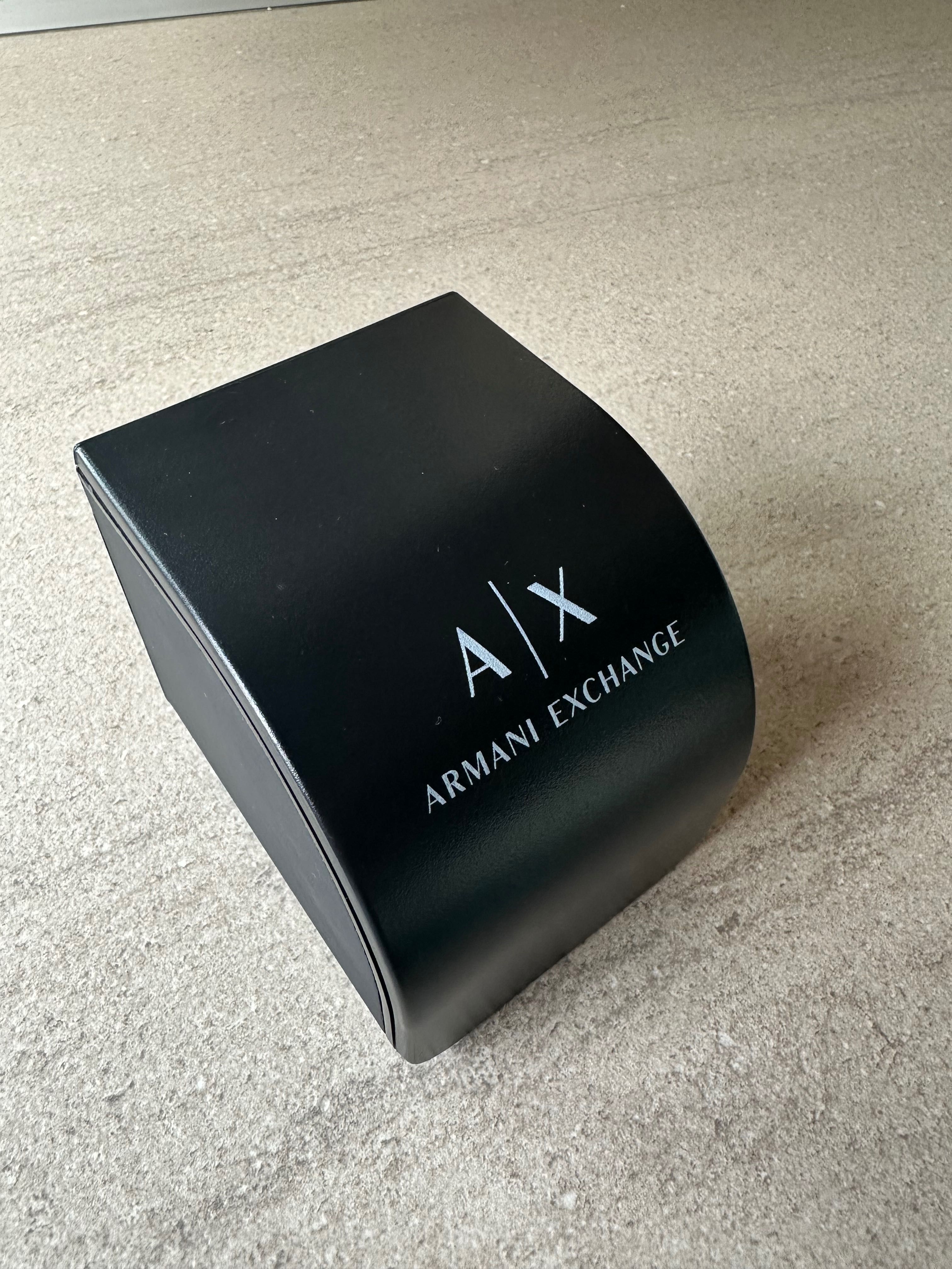 Продавам оригинален часовник Armani Exchange