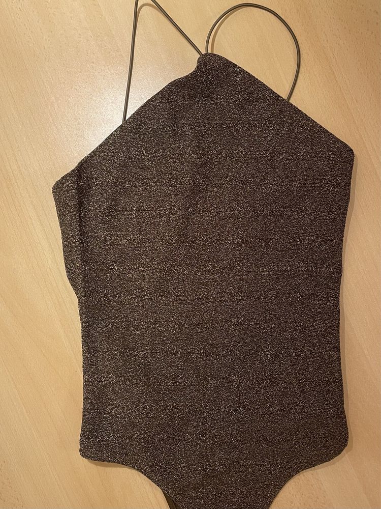 Различни топове Zara, H&M