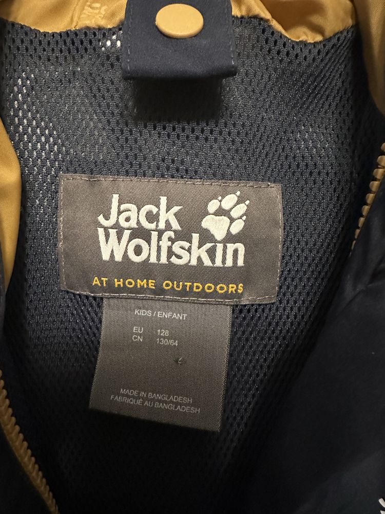 Jack Wolfskin geacă subțire 3 in 1 mărimea 128