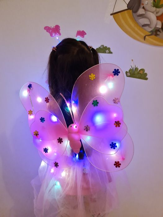 Set de zâne cu leduri ( fustițe, bentițe,aripi și bagheta)