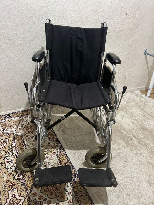 Инвалидная коляска