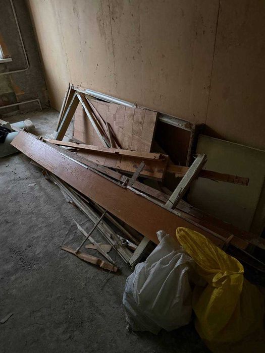 Отдам даром старый дверь, часть шкафа