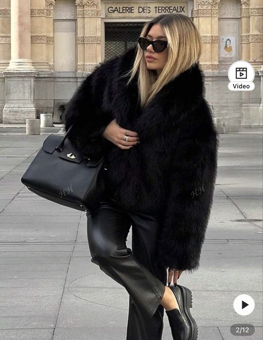 Черно пухкаво палто