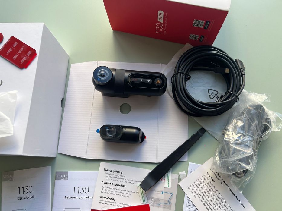 Camera auto Viofo T130 față-spate-interior