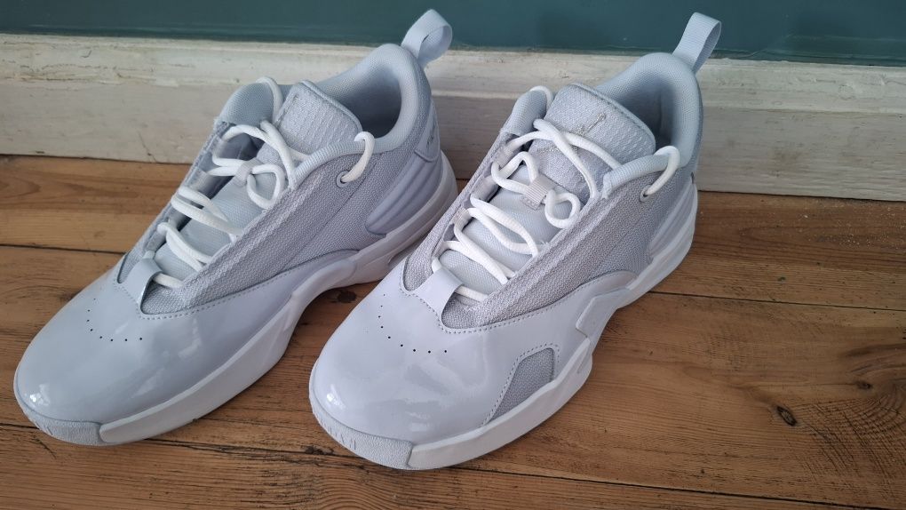 Nike Jordan Max Aura 6
