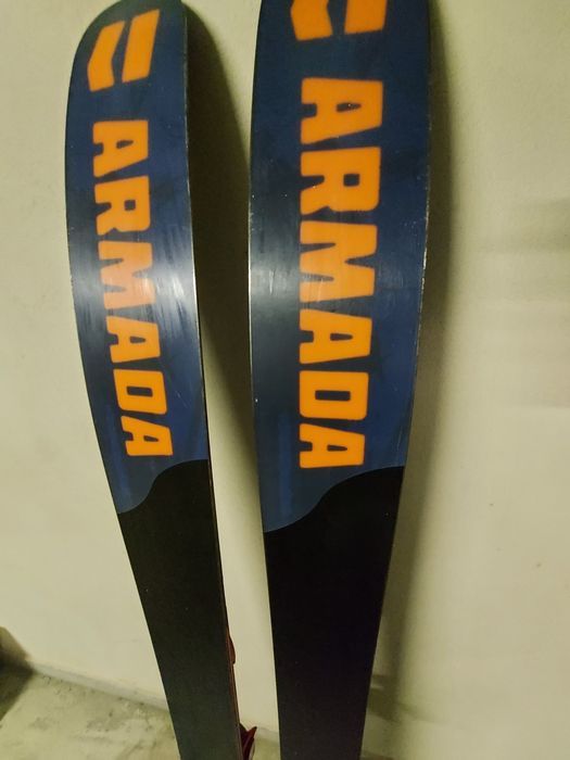 Ски Armada JJ 2.0
