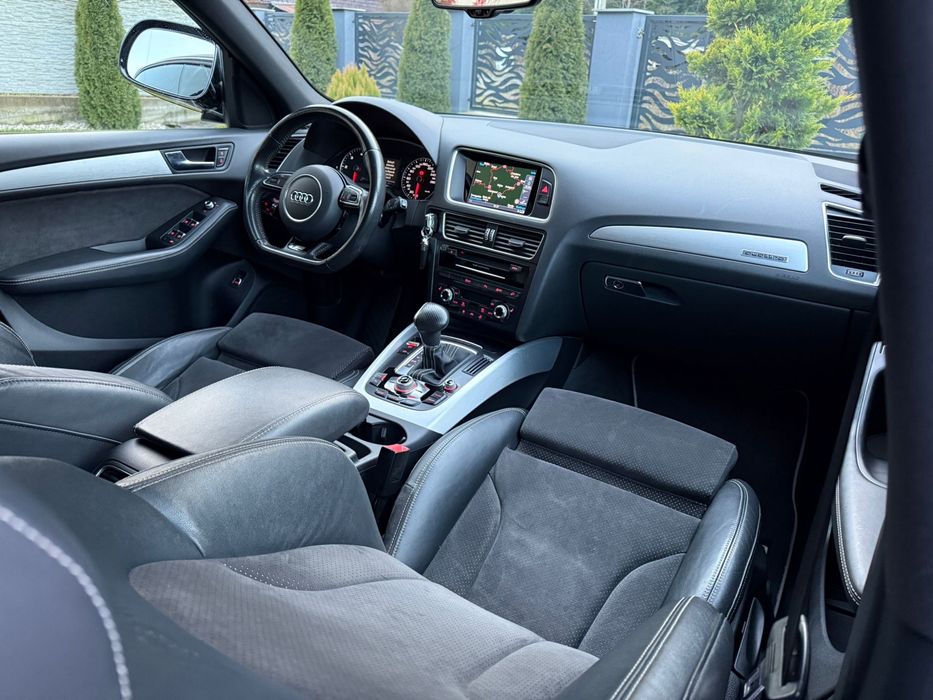 Audi Q5 S-Line Plus \ Xenon \ Navigatie \ Padele \ Alcantara \ 190 CP