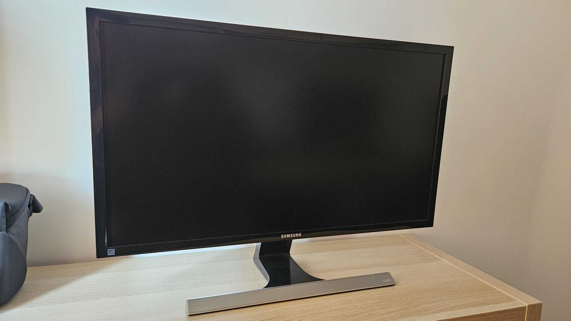Vand monitor 4k Samsung  U28E590D