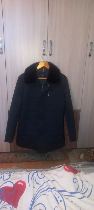 Продам зимнюю мужскую куртку в отличном состоянии