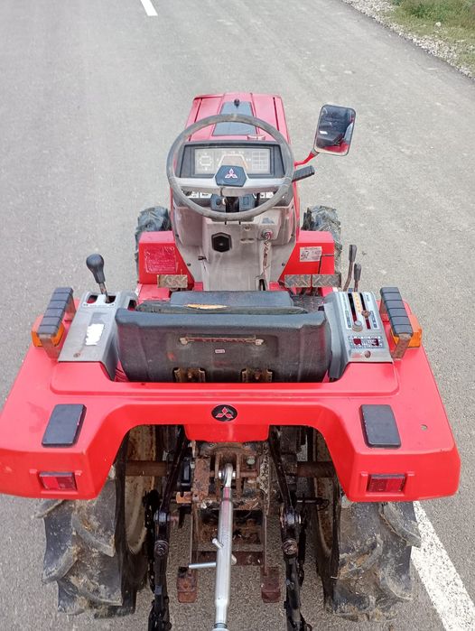 Tractor/tractoras  japonez + plug