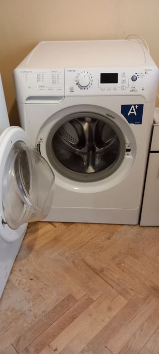 Работеща пералня Indesit