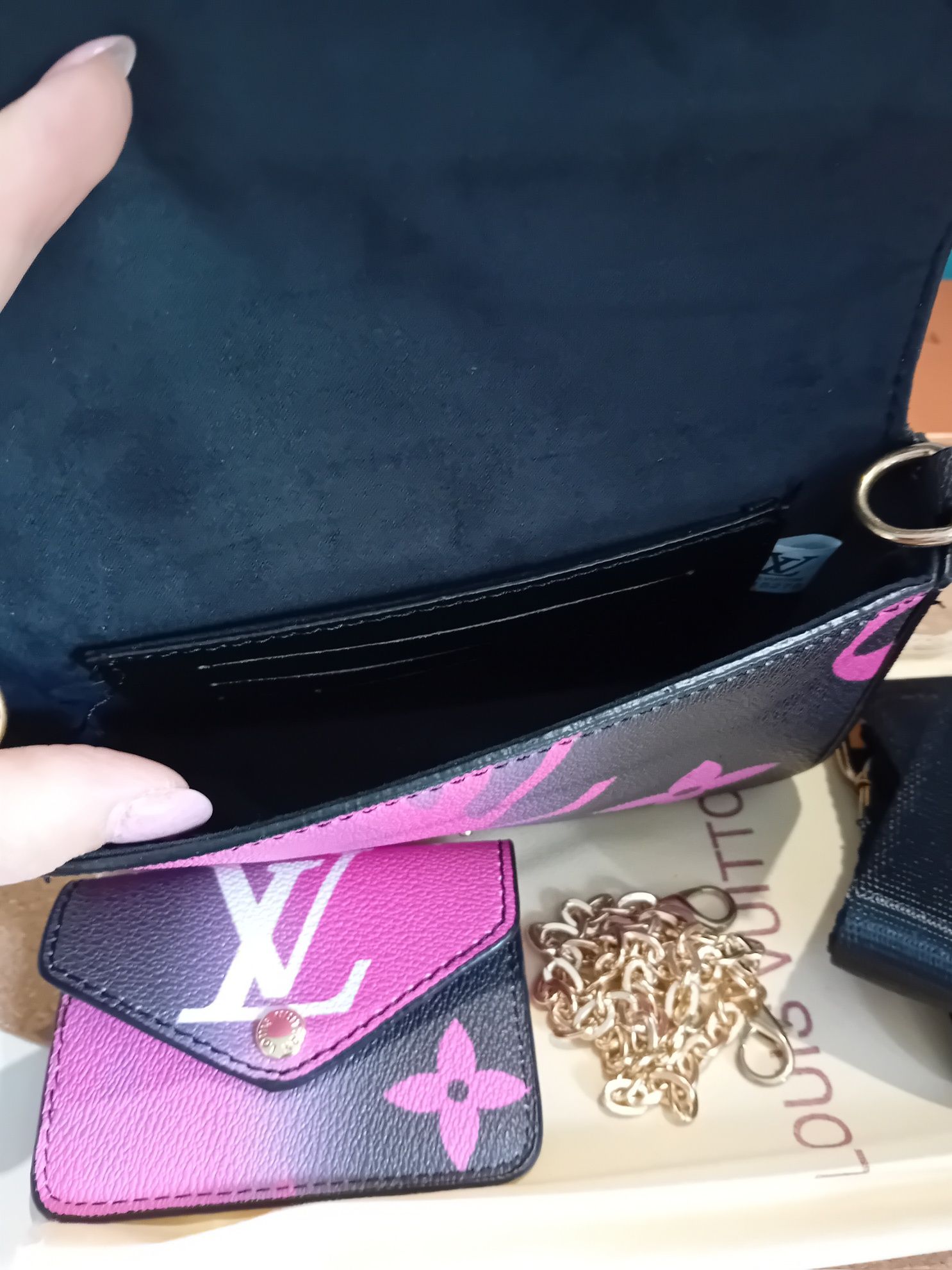 Мини дамска чанта Louis Vuitton