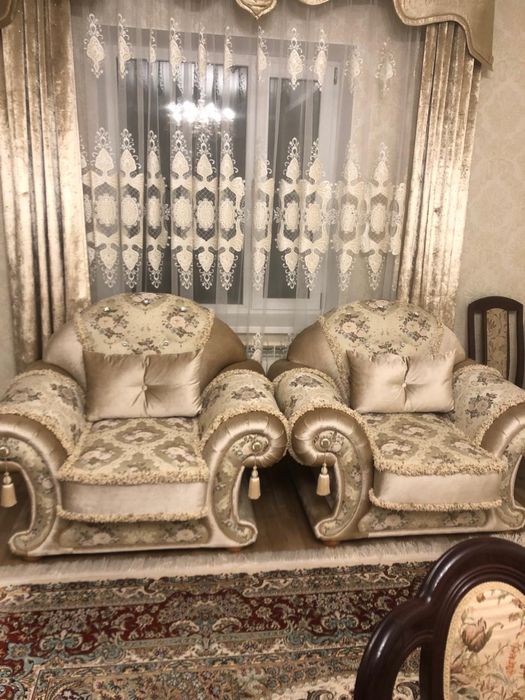 Продам диван с креслами новый