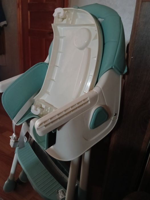 Детский столик. .