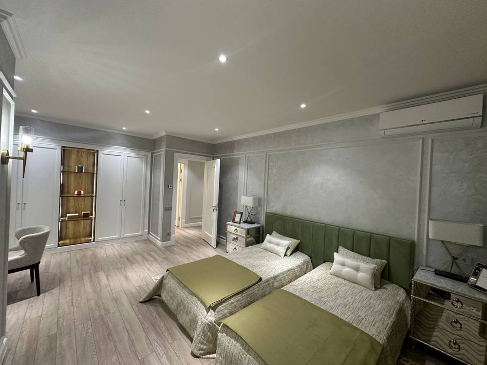 НОВОСТРОЙКА 4/8/9 Ц-4  Ориентир: Shedevr, 130м2 люкс